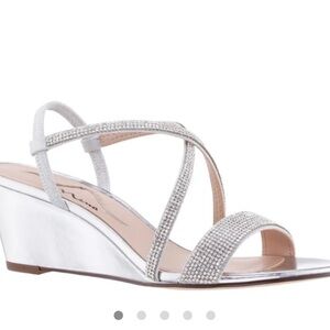 Nina Nixon True Silver Strappy Wedges sz 8